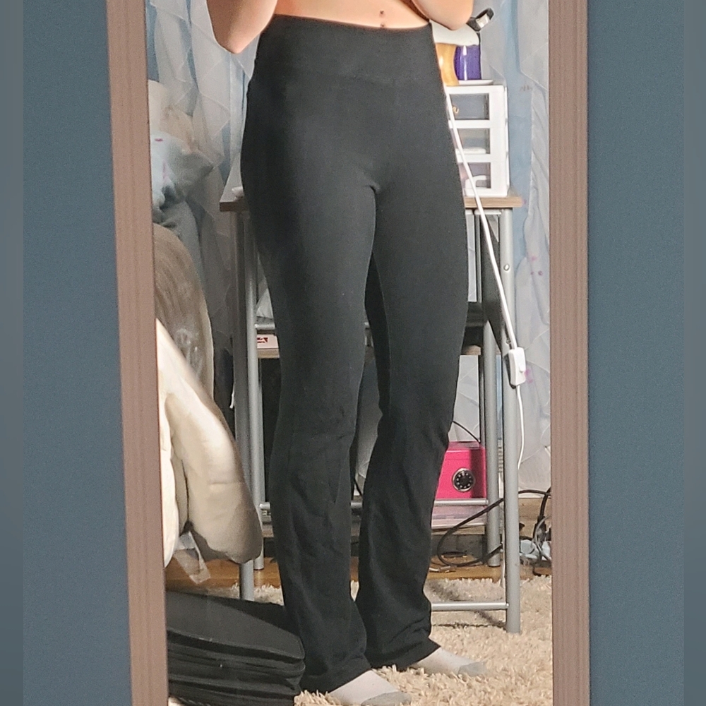 Curvy comfy black leggings with flare